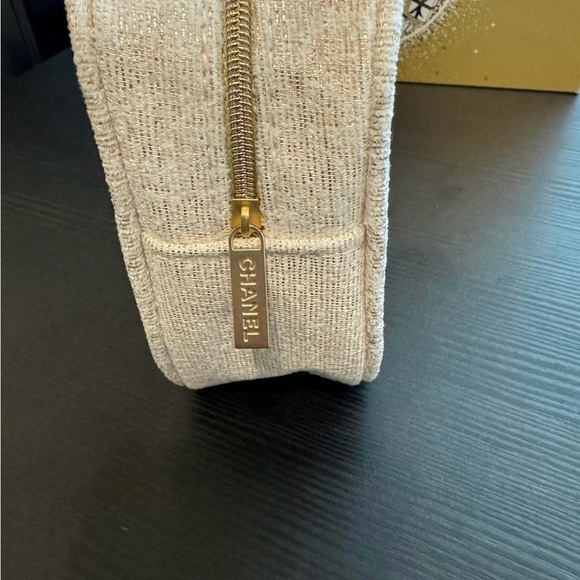 Chanel 2023 Holiday Pouch with box. New! - Picture 2 of 2
